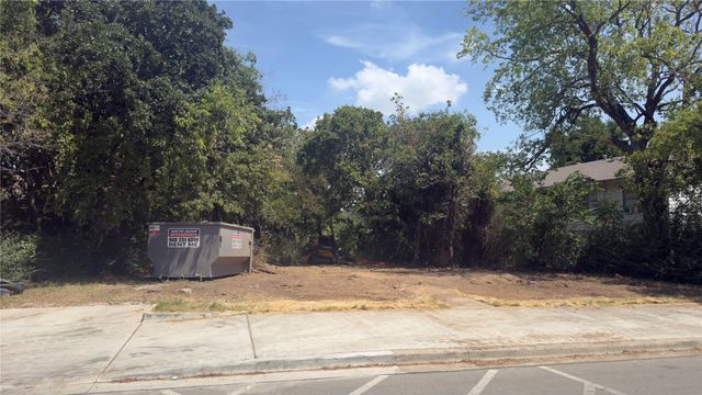 700 W Sycamore Street, Denton, TX 76201
