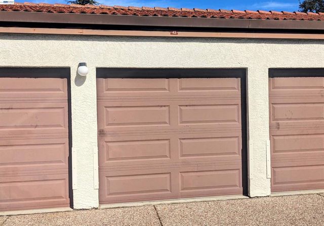 21103 Gary Dr 304D, Hayward, CA 94546