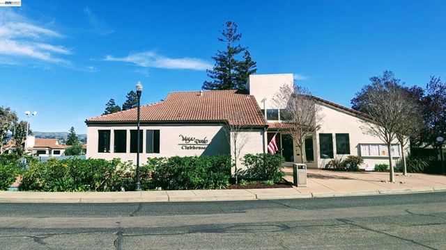 21103 Gary Dr 304D, Hayward, CA 94546