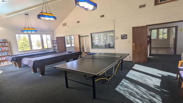 21103 Gary Dr 304D, Hayward, CA 94546