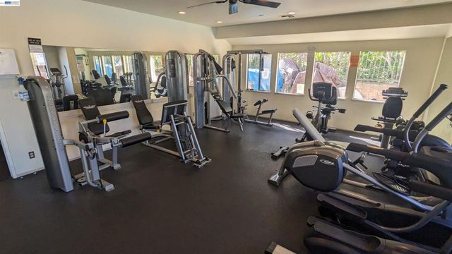 21103 Gary Dr 304D, Hayward, CA 94546