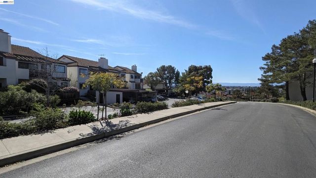 21103 Gary Dr 304D, Hayward, CA 94546