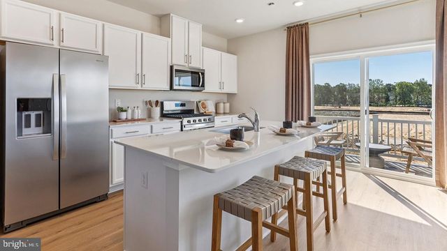 104 CLINTON ST, Sicklerville, NJ 08081