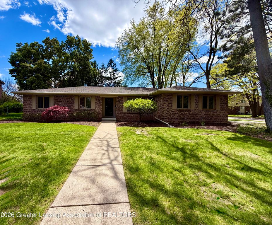 2953 Footman Drive, East Lansing, MI 48823