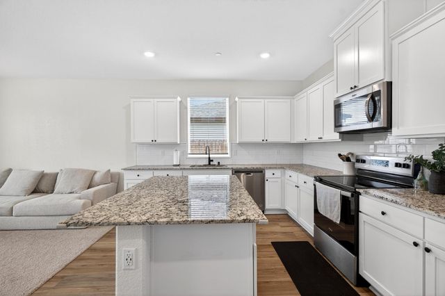 10434 Sabbath Ln, Stockton, CA 95212