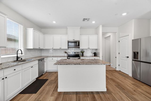 10434 Sabbath Ln, Stockton, CA 95212