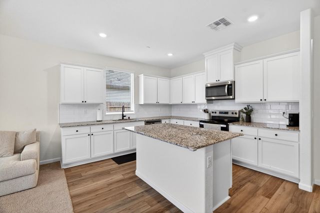 10434 Sabbath Ln, Stockton, CA 95212