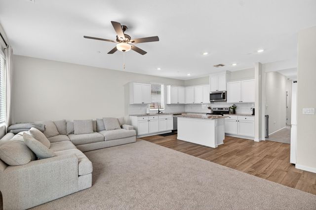 10434 Sabbath Ln, Stockton, CA 95212