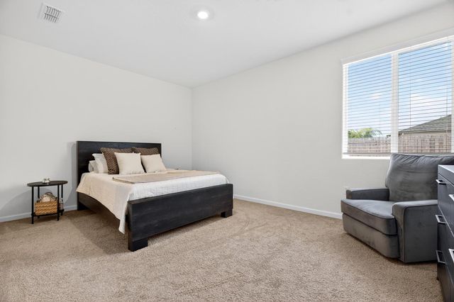 10434 Sabbath Ln, Stockton, CA 95212