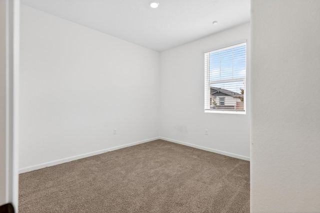 10434 Sabbath Ln, Stockton, CA 95212