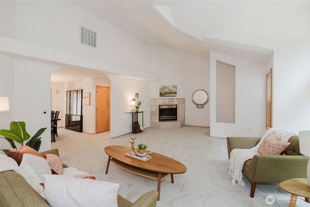 7063 E Owl Ridge Lane, Port Orchard, WA 98366