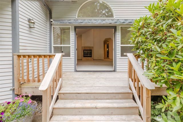 7063 E Owl Ridge Lane, Port Orchard, WA 98366