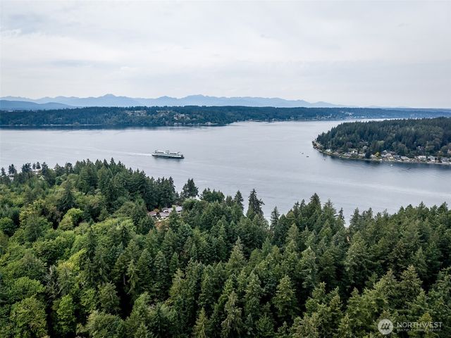 7063 E Owl Ridge Lane, Port Orchard, WA 98366
