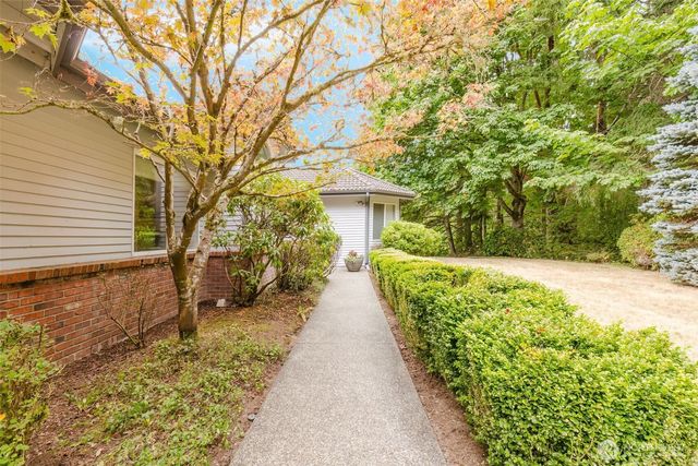 7063 E Owl Ridge Lane, Port Orchard, WA 98366