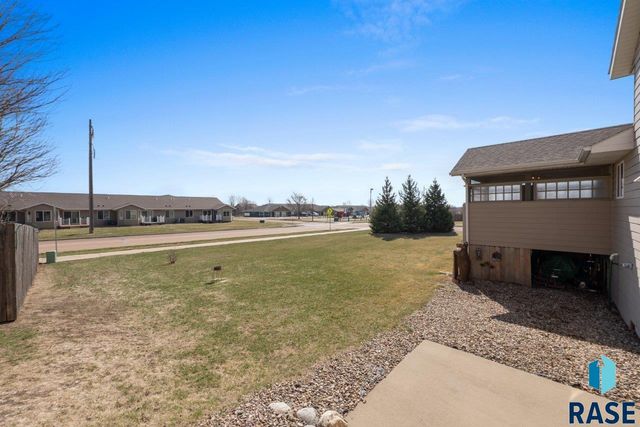 220 S Augusta Ave Avenue, Brandon, SD 57005