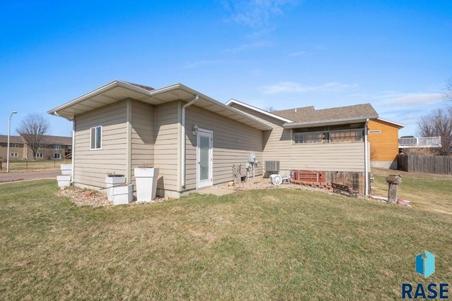 220 S Augusta Ave Avenue, Brandon, SD 57005