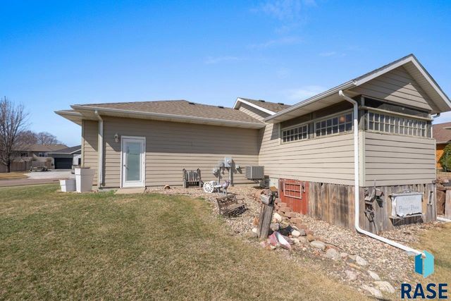 220 S Augusta Ave Avenue, Brandon, SD 57005