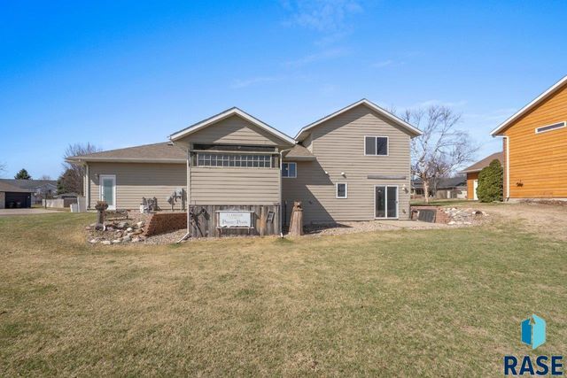 220 S Augusta Ave Avenue, Brandon, SD 57005
