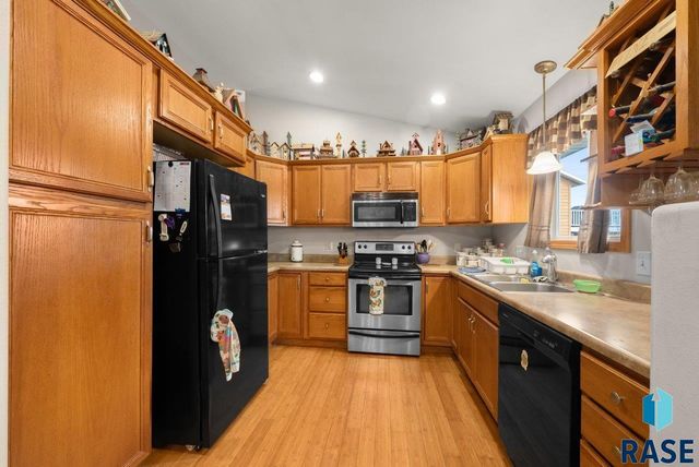 220 S Augusta Ave Avenue, Brandon, SD 57005