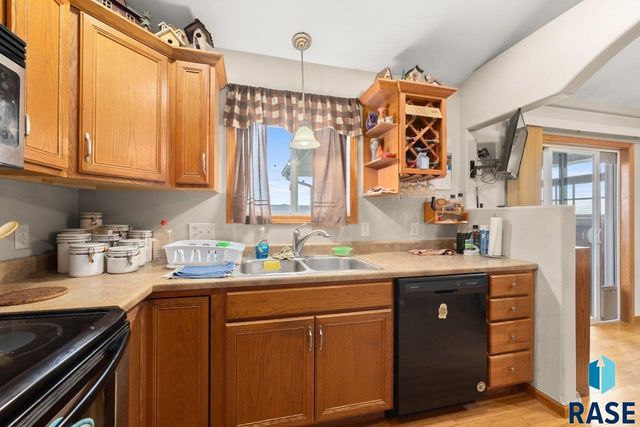 220 S Augusta Ave Avenue, Brandon, SD 57005