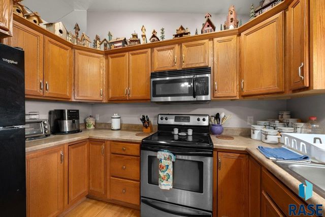 220 S Augusta Ave Avenue, Brandon, SD 57005