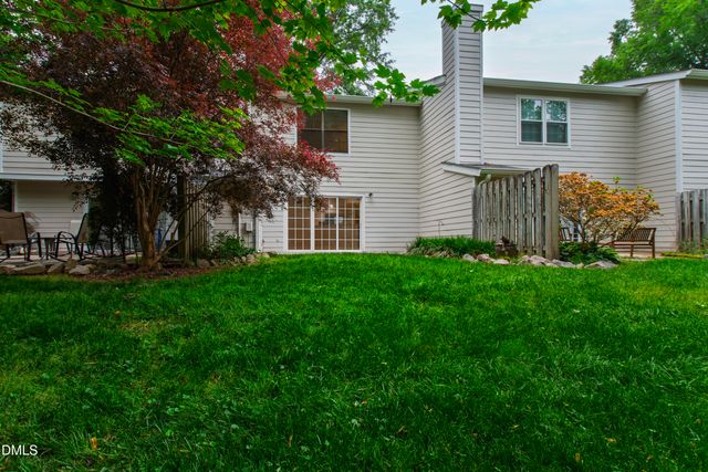 7831 Falcon Rest Circle, Raleigh, NC 27615