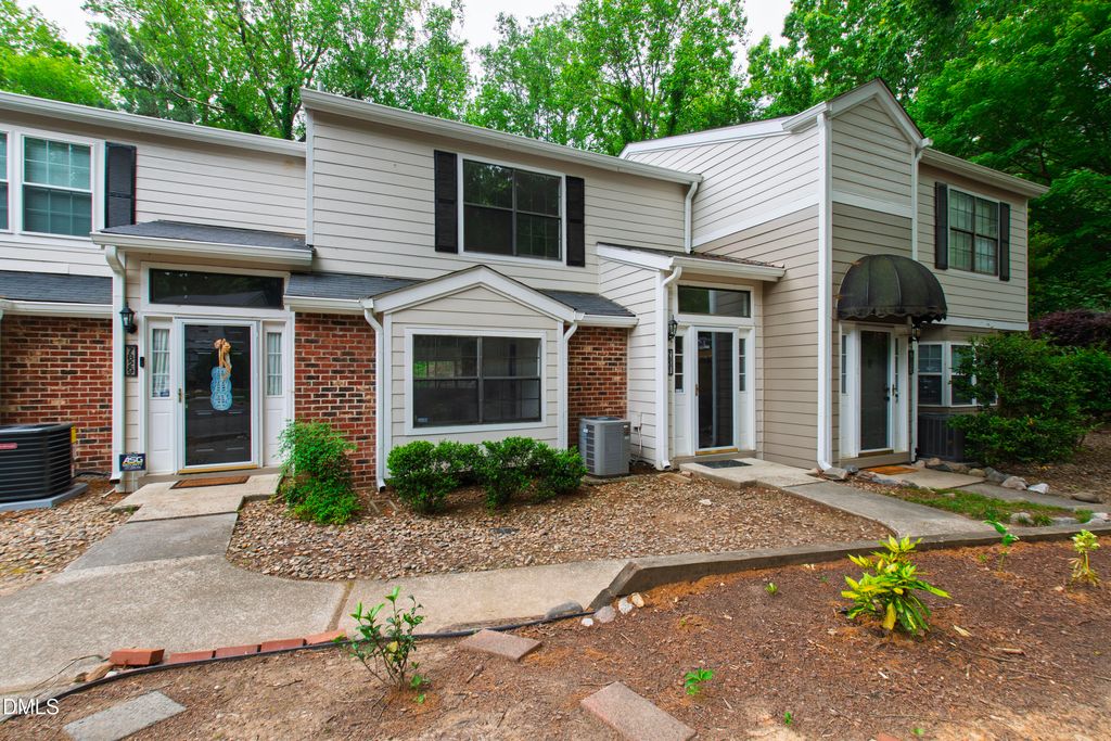 7831 Falcon Rest Circle, Raleigh, NC 27615