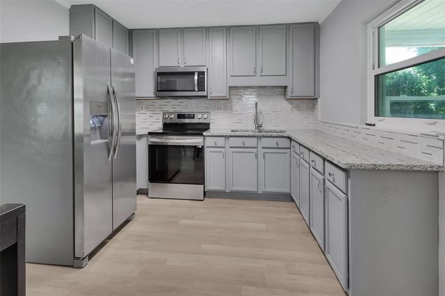 503 FAIRFIELD AVENUE, Deland, FL 32720