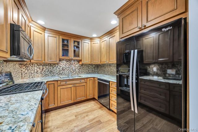 1153 Savoy Drive, Melville, NY 11747