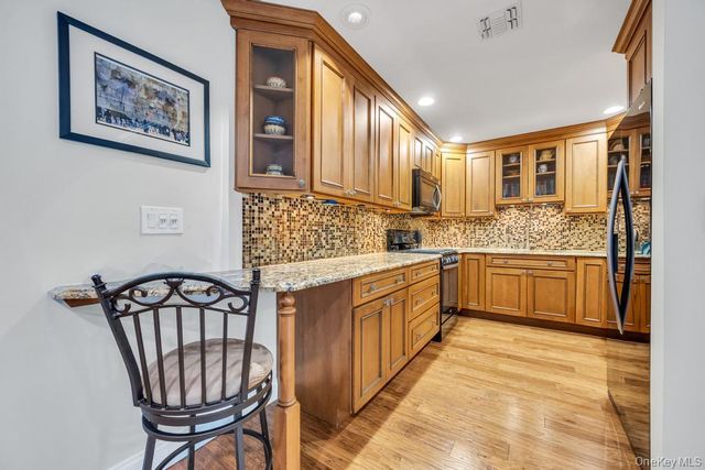 1153 Savoy Drive, Melville, NY 11747