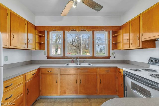 5500 N Ridge Road, Madison, OH 44057