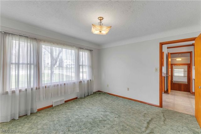 5500 N Ridge Road, Madison, OH 44057