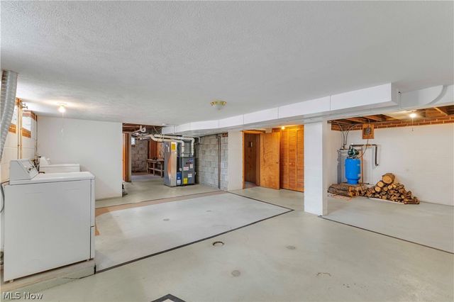 5500 N Ridge Road, Madison, OH 44057