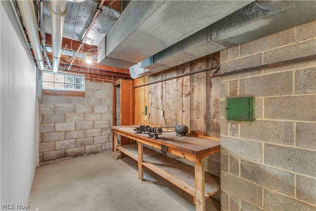 5500 N Ridge Road, Madison, OH 44057