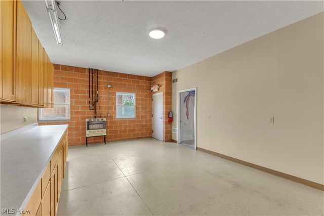 5500 N Ridge Road, Madison, OH 44057