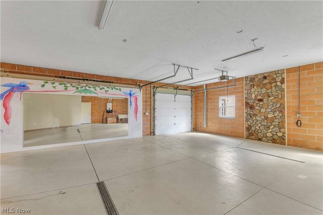 5500 N Ridge Road, Madison, OH 44057