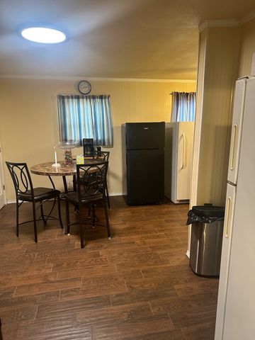 631 W Walker Street, Denison, TX 75020