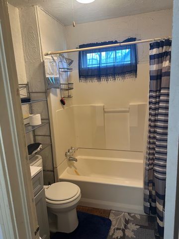 631 W Walker Street, Denison, TX 75020