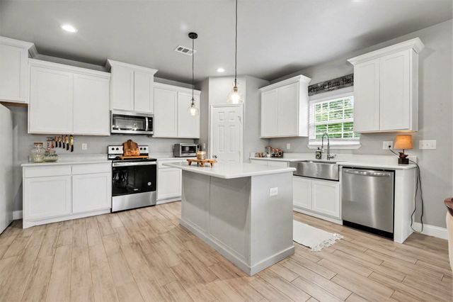 3405 4th Street, Greenville, TX 75401