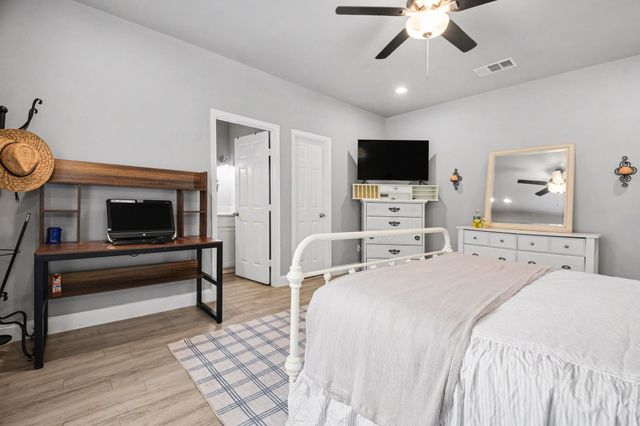 3405 4th Street, Greenville, TX 75401