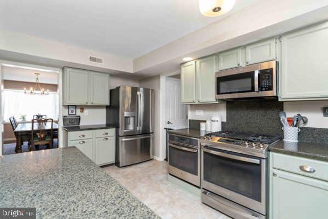 9 SWEET GUM LN, Horsham, PA 19044