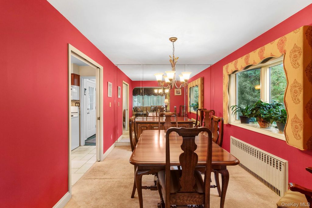 85 Woodlawn Avenue, Valley Stream, NY 11581 — photo 4