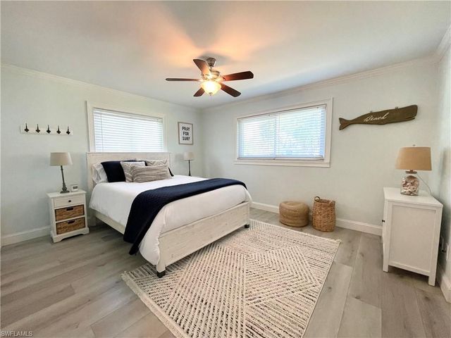 905 13th ST N, Naples, FL 34102