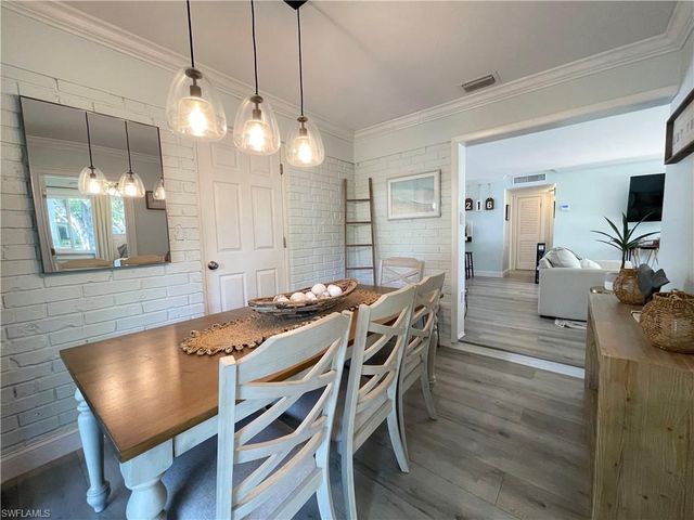 905 13th ST N, Naples, FL 34102