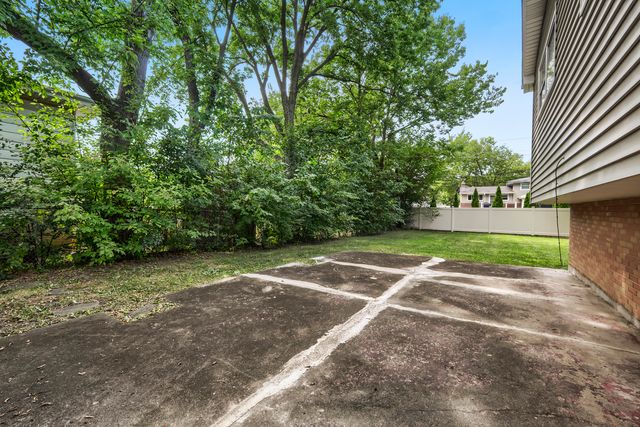 918 S Owen Street, Mount Prospect, IL 60056