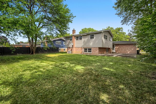 918 S Owen Street, Mount Prospect, IL 60056
