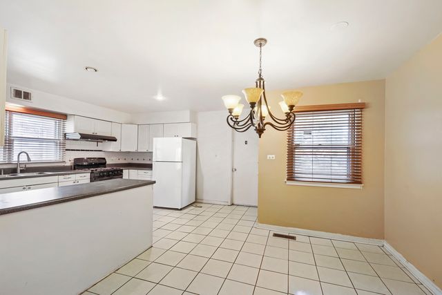 918 S Owen Street, Mount Prospect, IL 60056