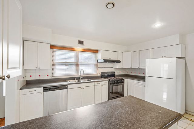 918 S Owen Street, Mount Prospect, IL 60056