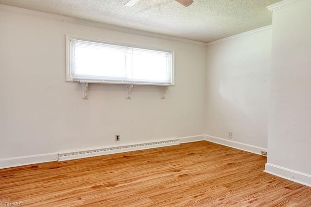 168 Oak Summit Road, Winston-salem, NC 27105