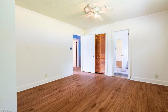 168 Oak Summit Road, Winston-salem, NC 27105
